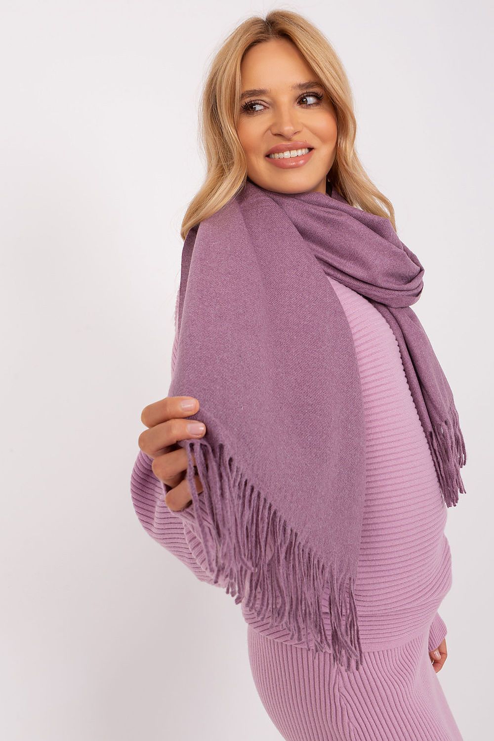 Shawl model 187603 AT