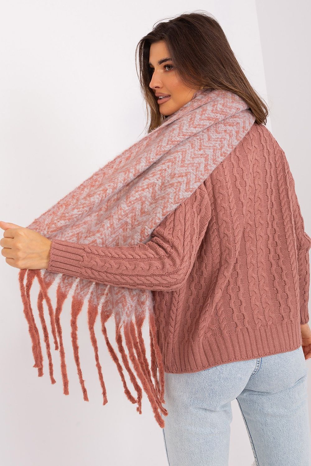 Shawl model 189235 AT