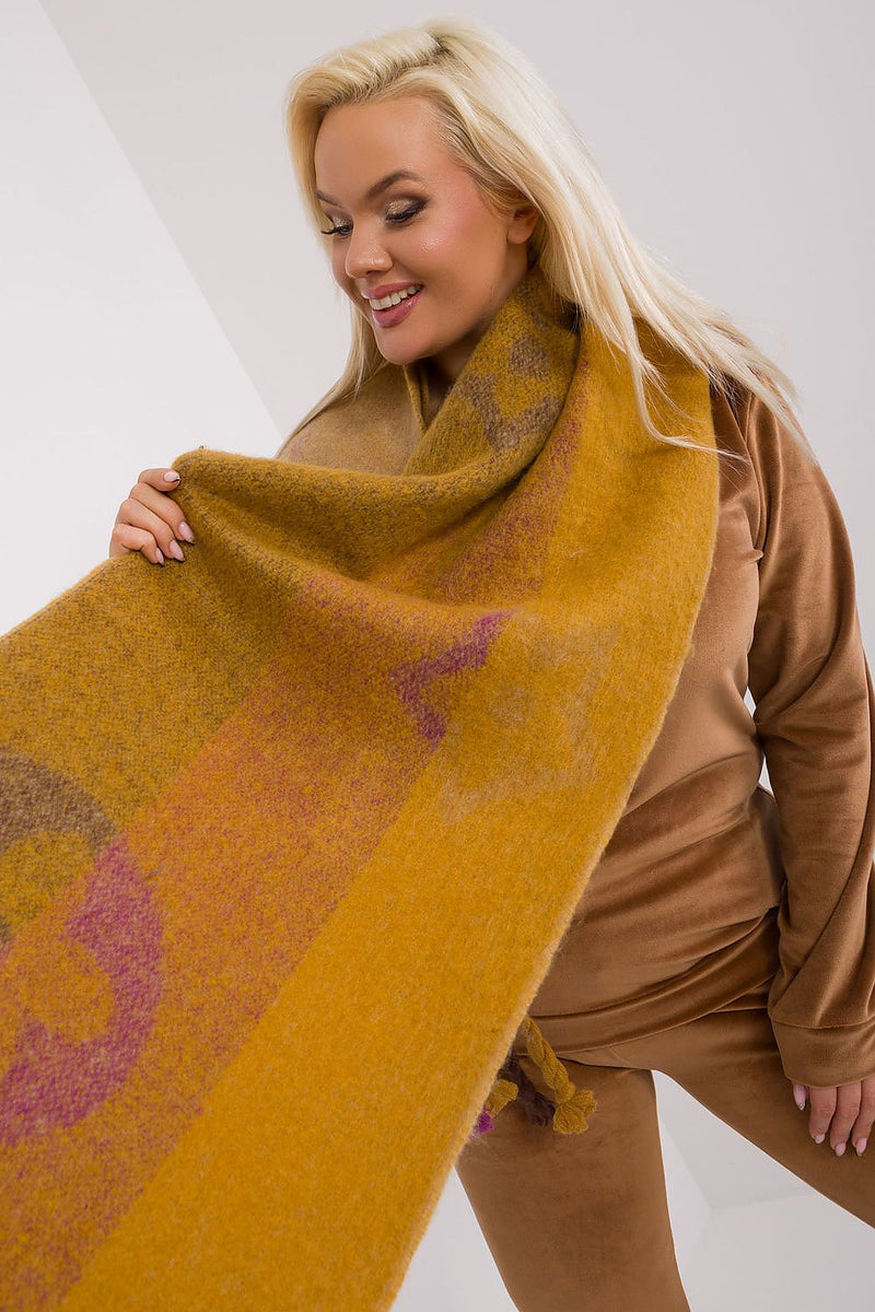 Shawl model 190543 AT