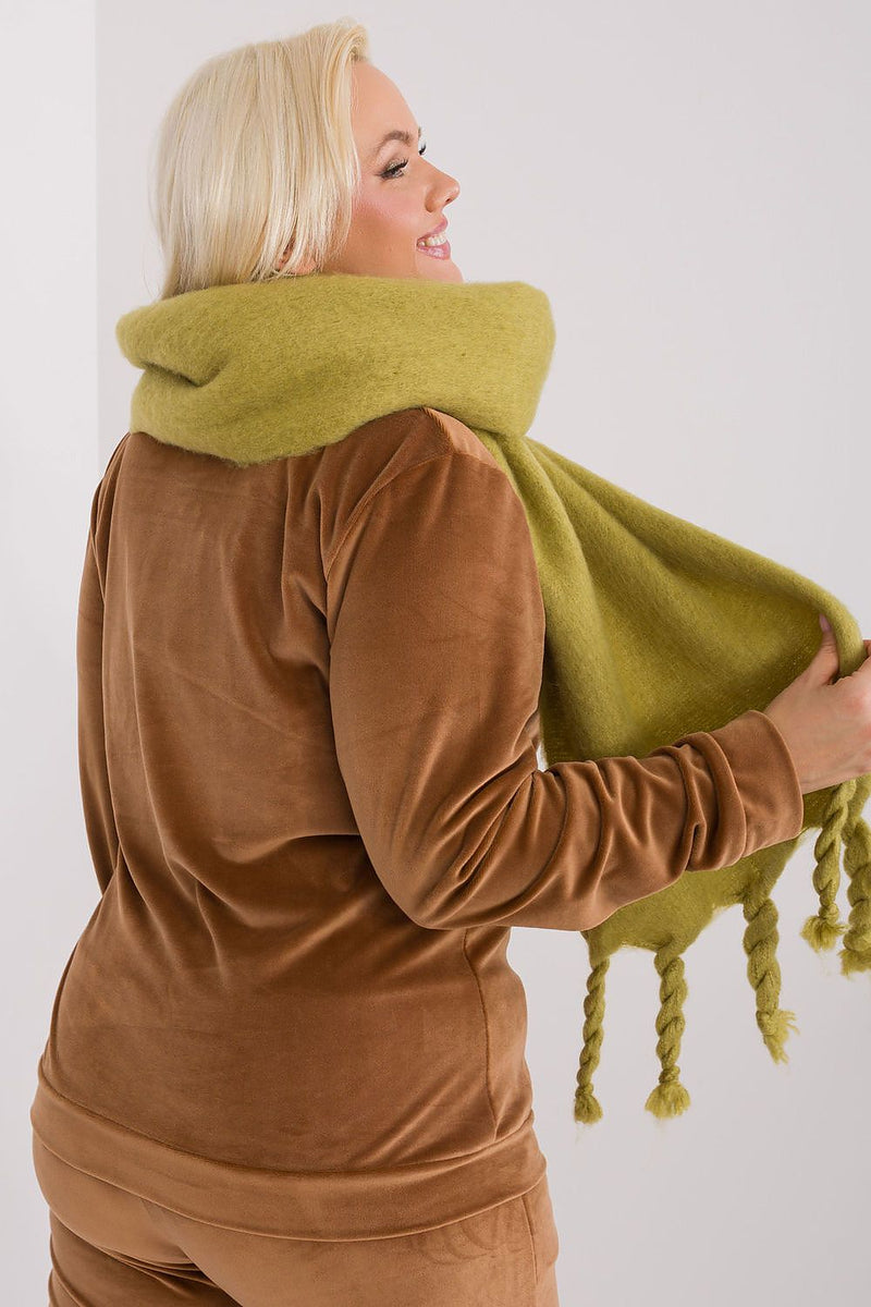 Shawl model 190570 AT