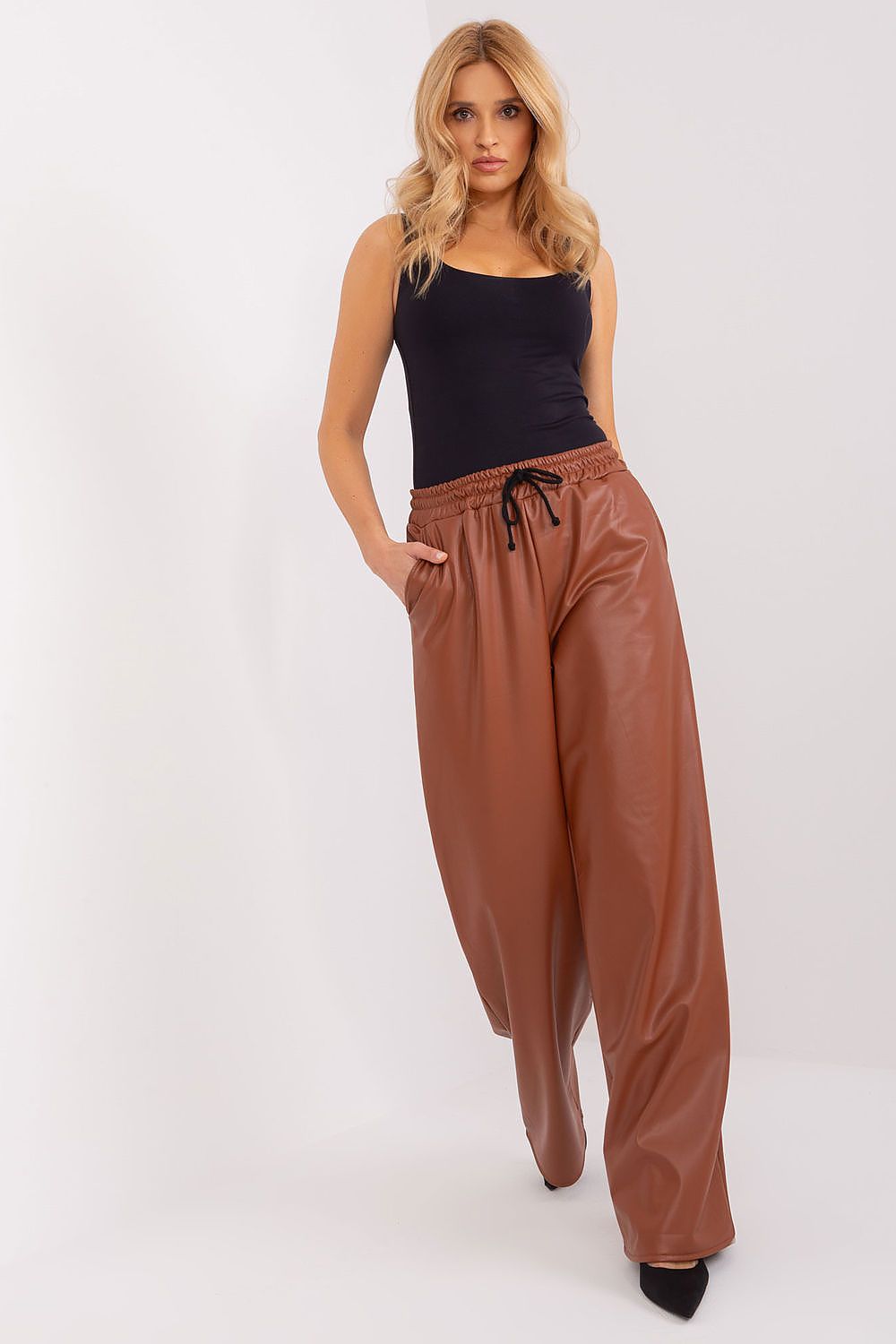 Trousers model 191564 Lakerta