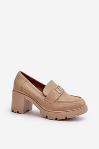 Heeled low shoes model 195402 Step in style