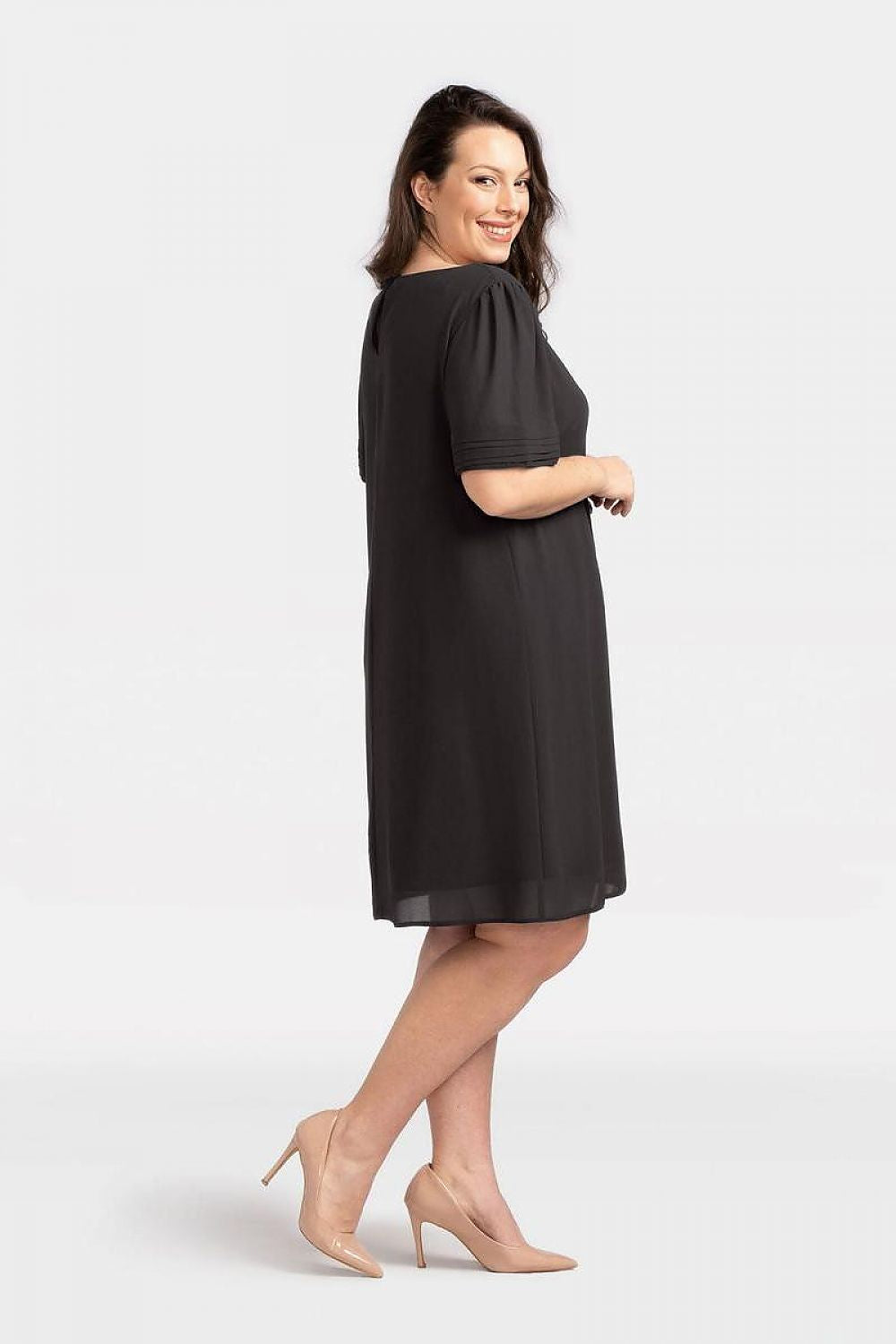 Plus size dress model 198152 Karko