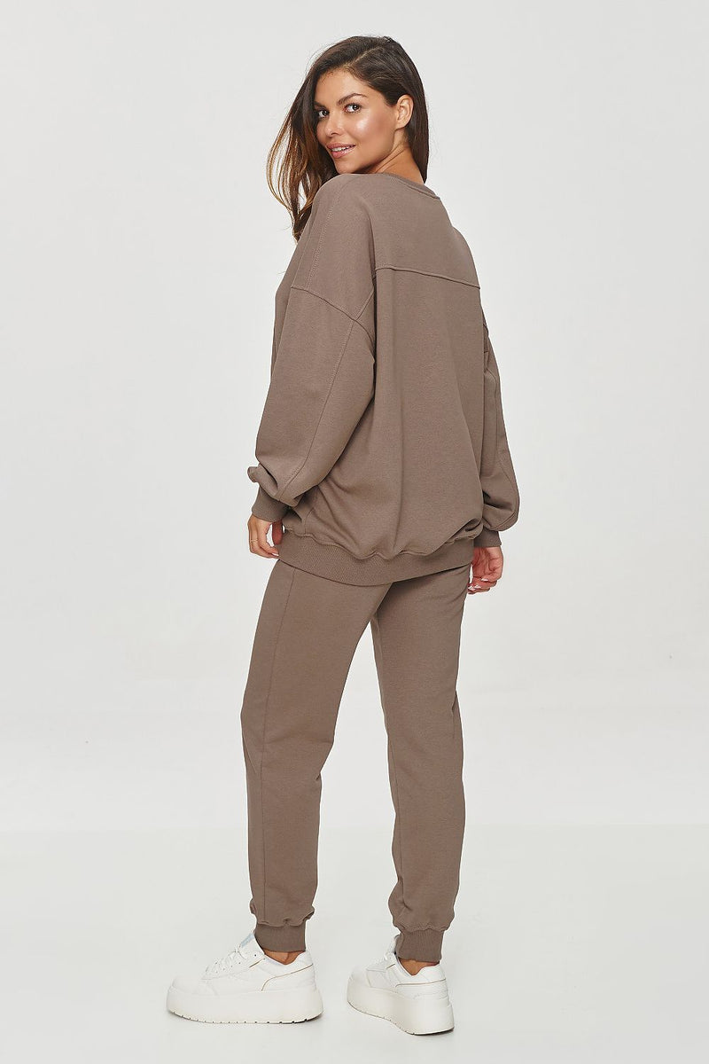 Tracksuit trousers model 200131 Makadamia