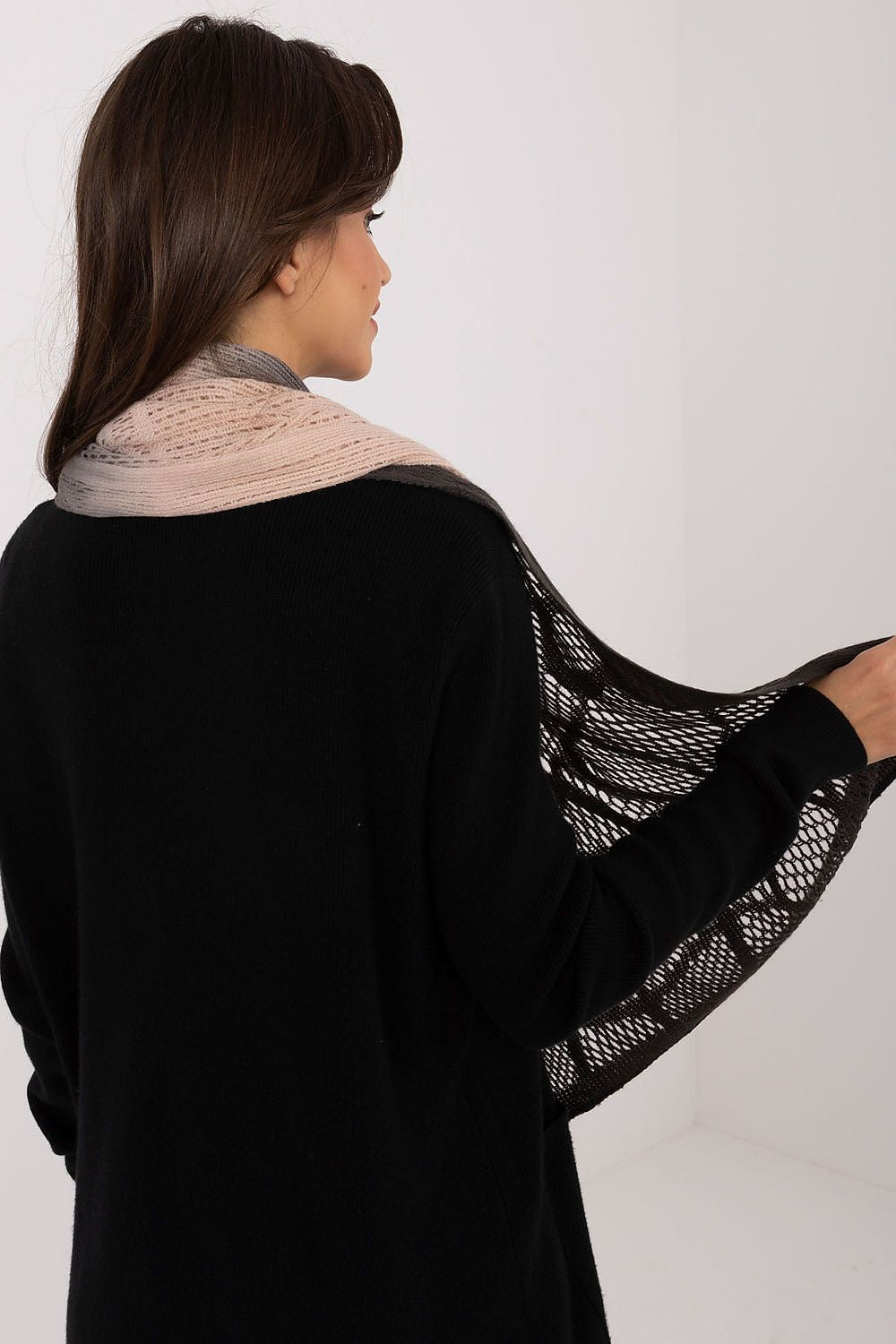 Shawl model 200858 AT