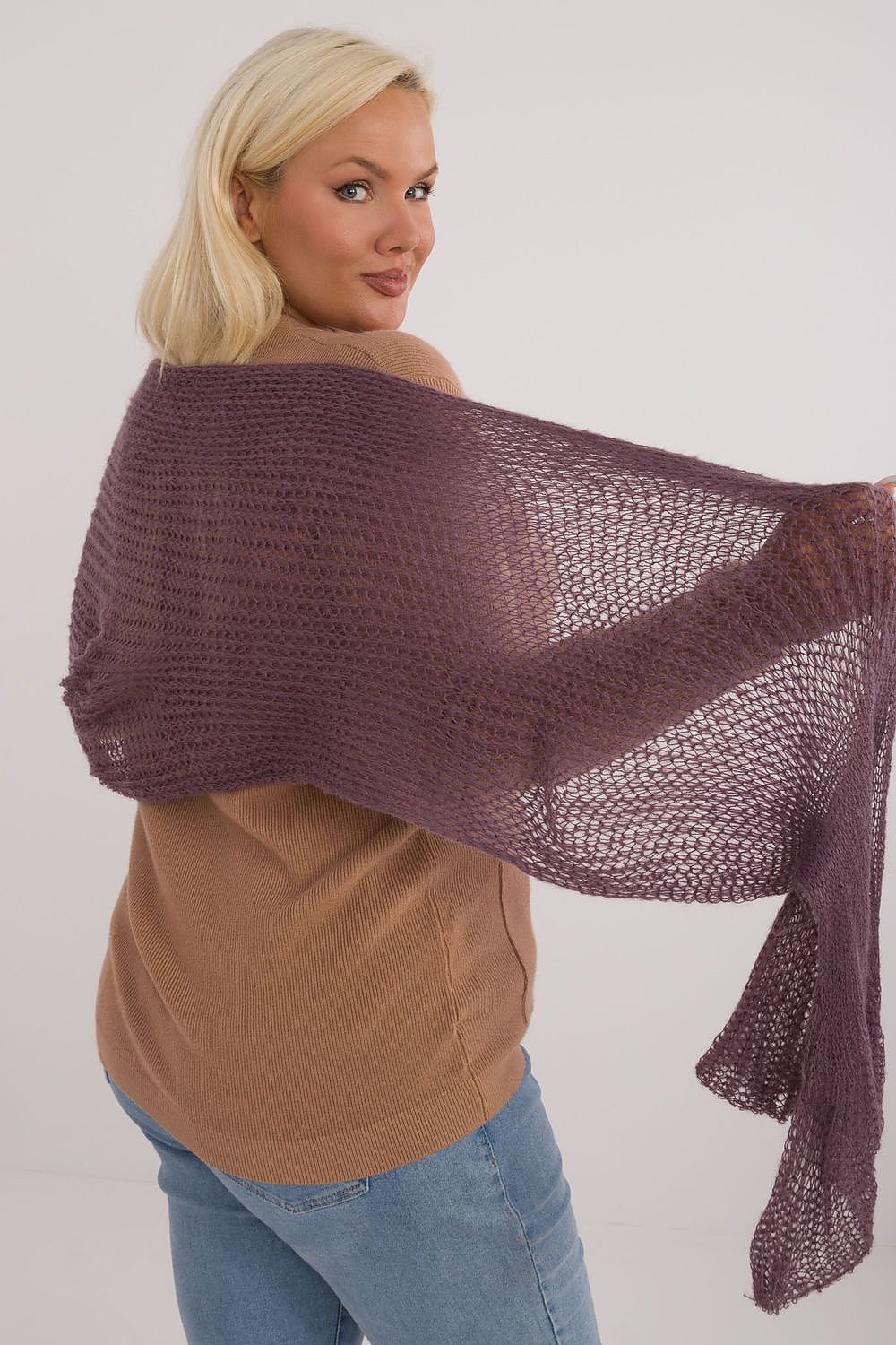 Shawl model 200973 AT