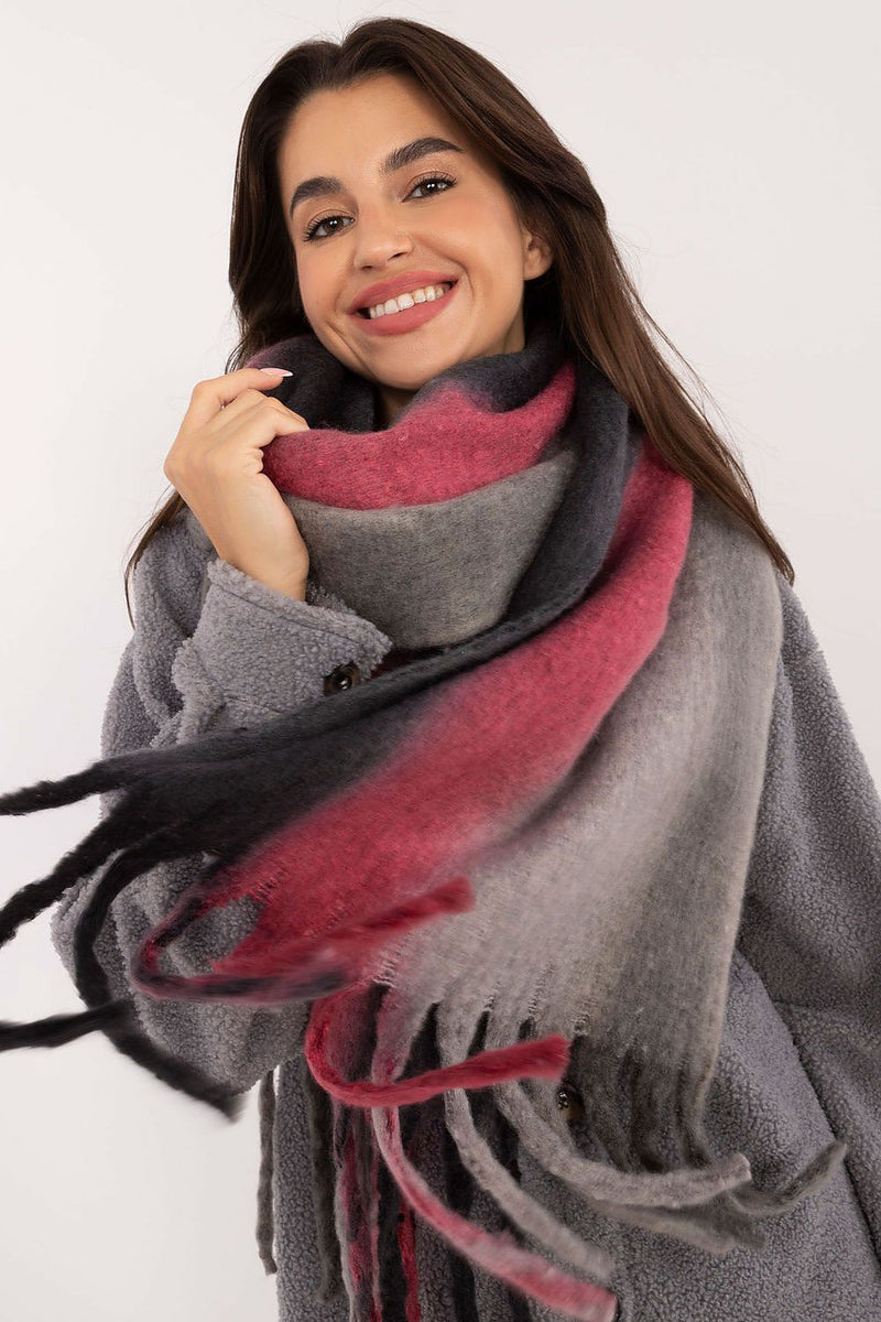 Shawl model 203182 AT