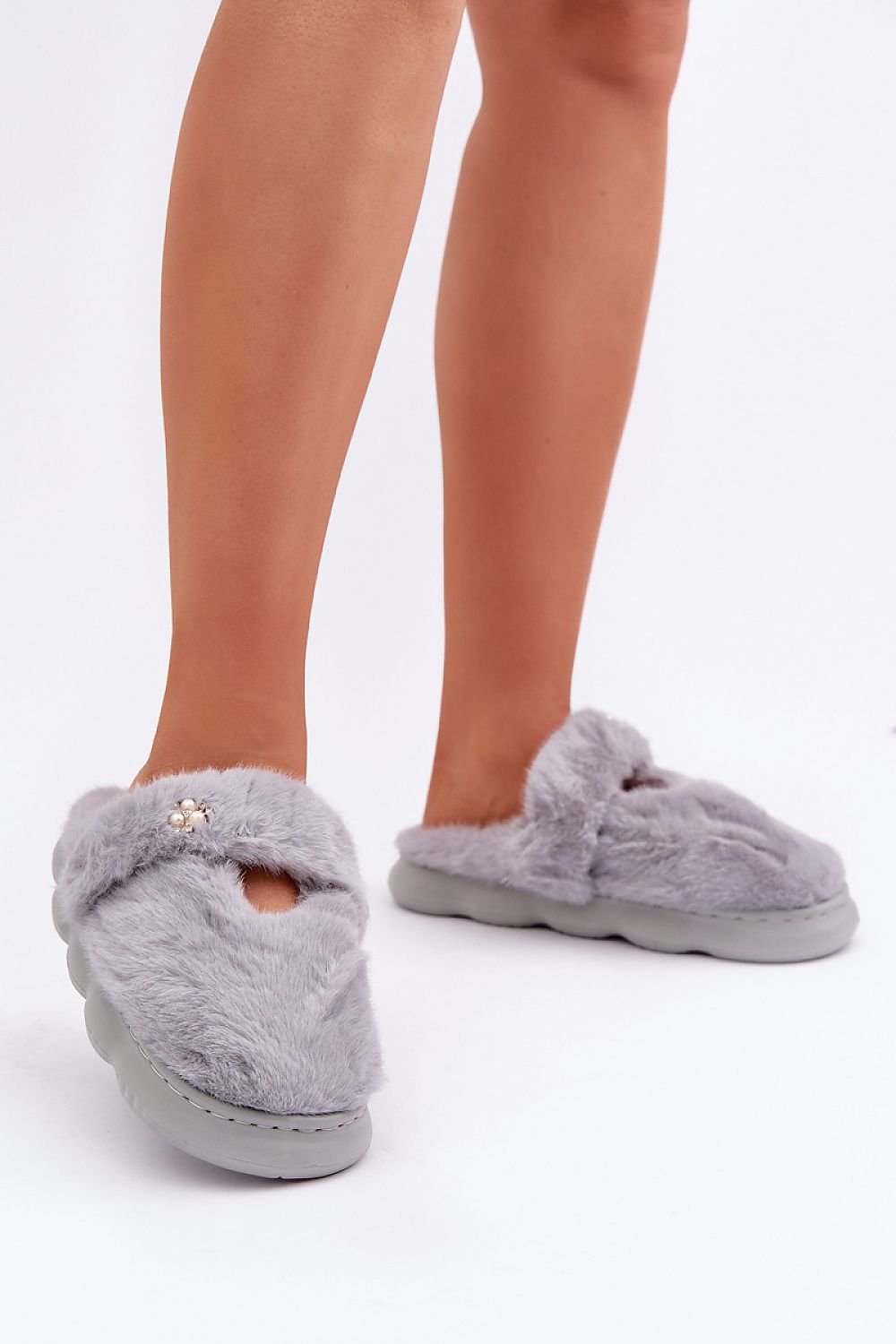 Slippers model 204950 Step in style