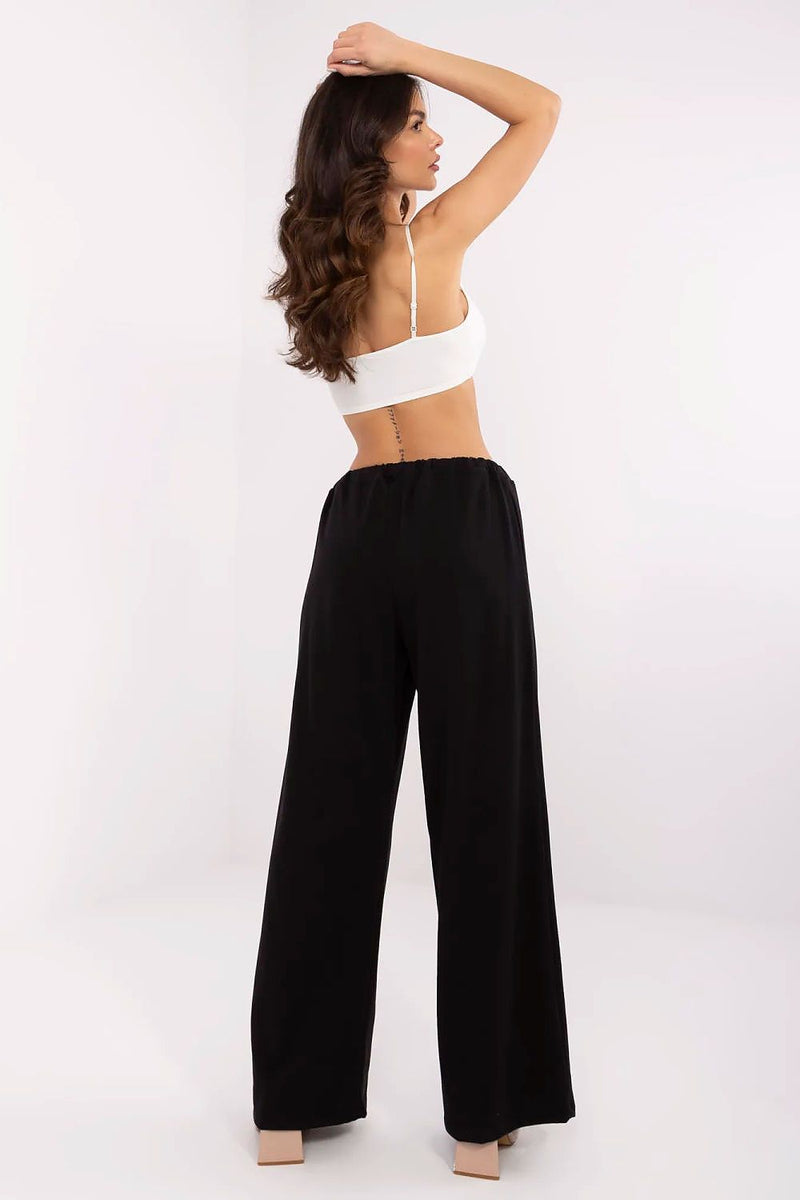  Tracksuit trousers model 210619 Relevance 