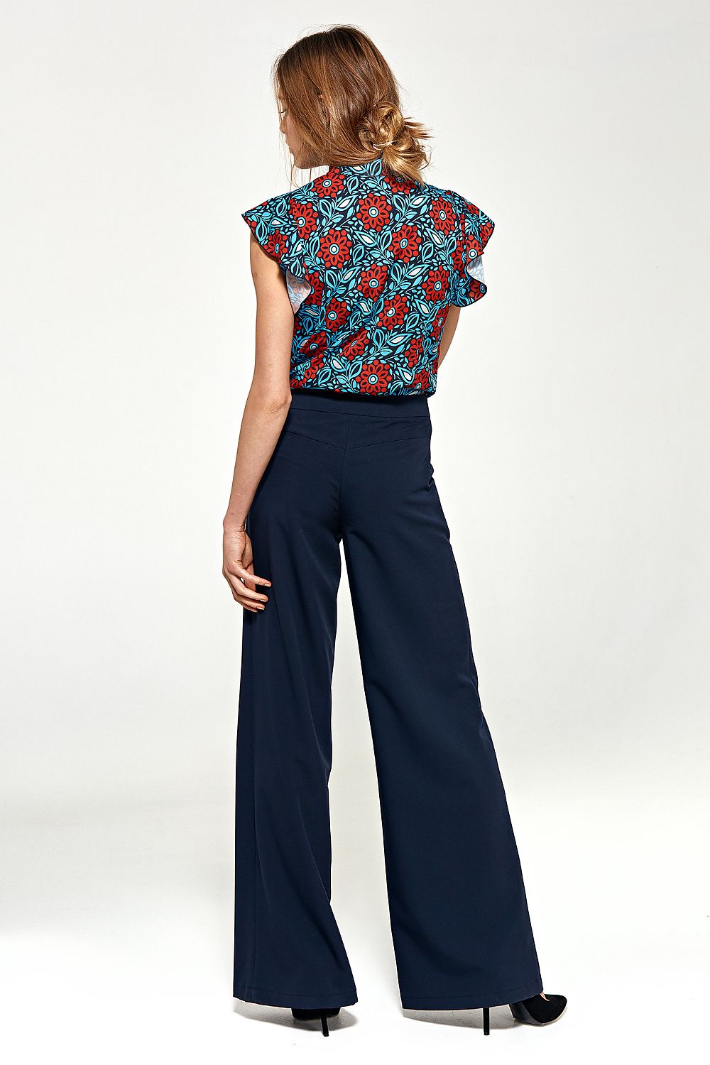  Trousers model 216907 Nife 