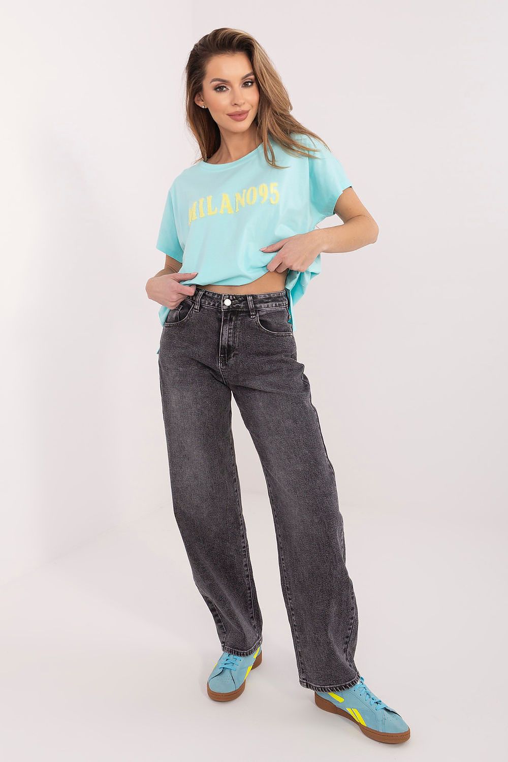 T-shirt model 225479 Relevance 