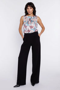 Women trousers model 225825 Nife 