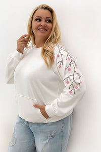  Plus size sweatshirt model 228062 Relevance 