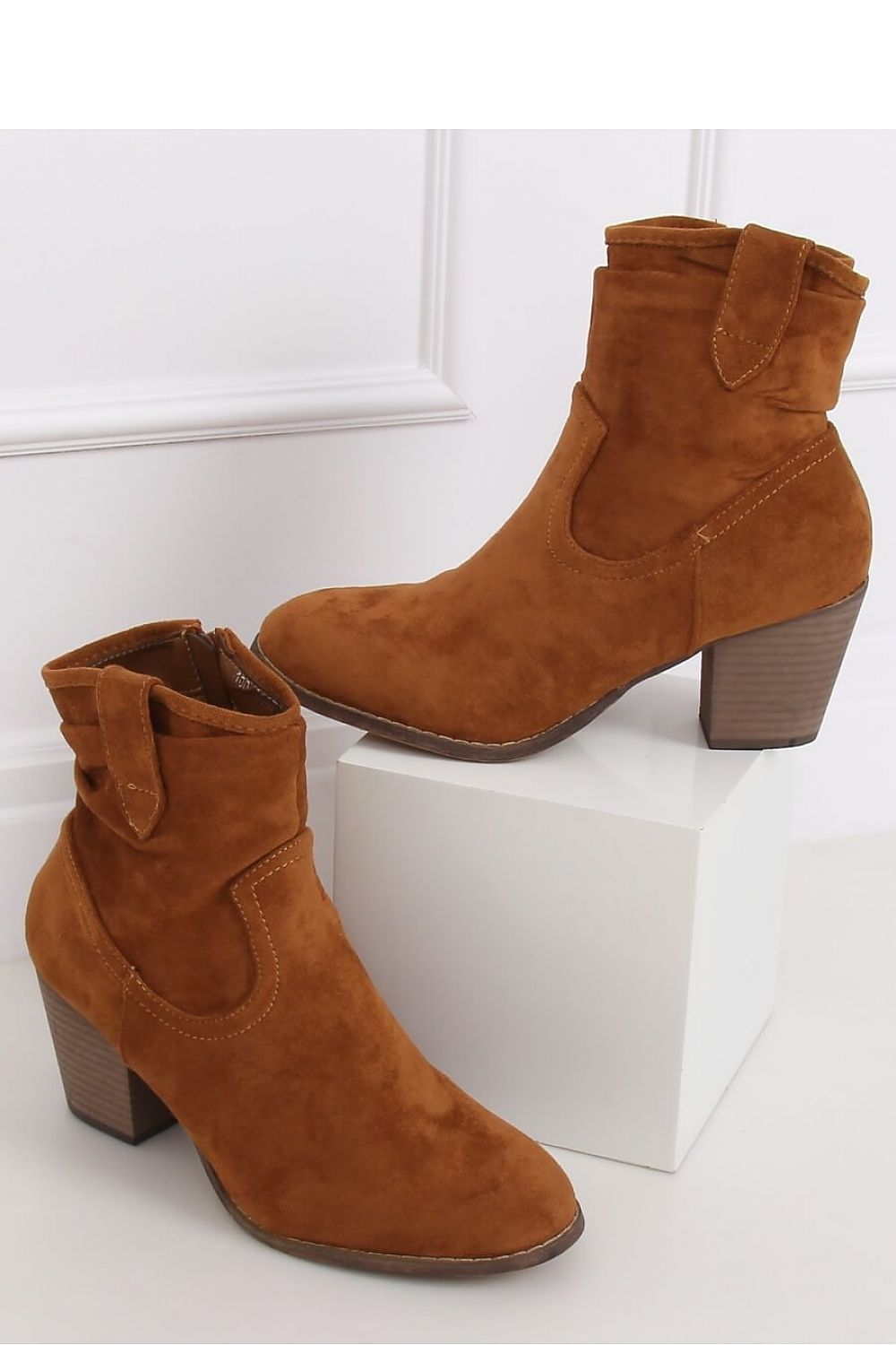 Heel boots model 146805 Inello