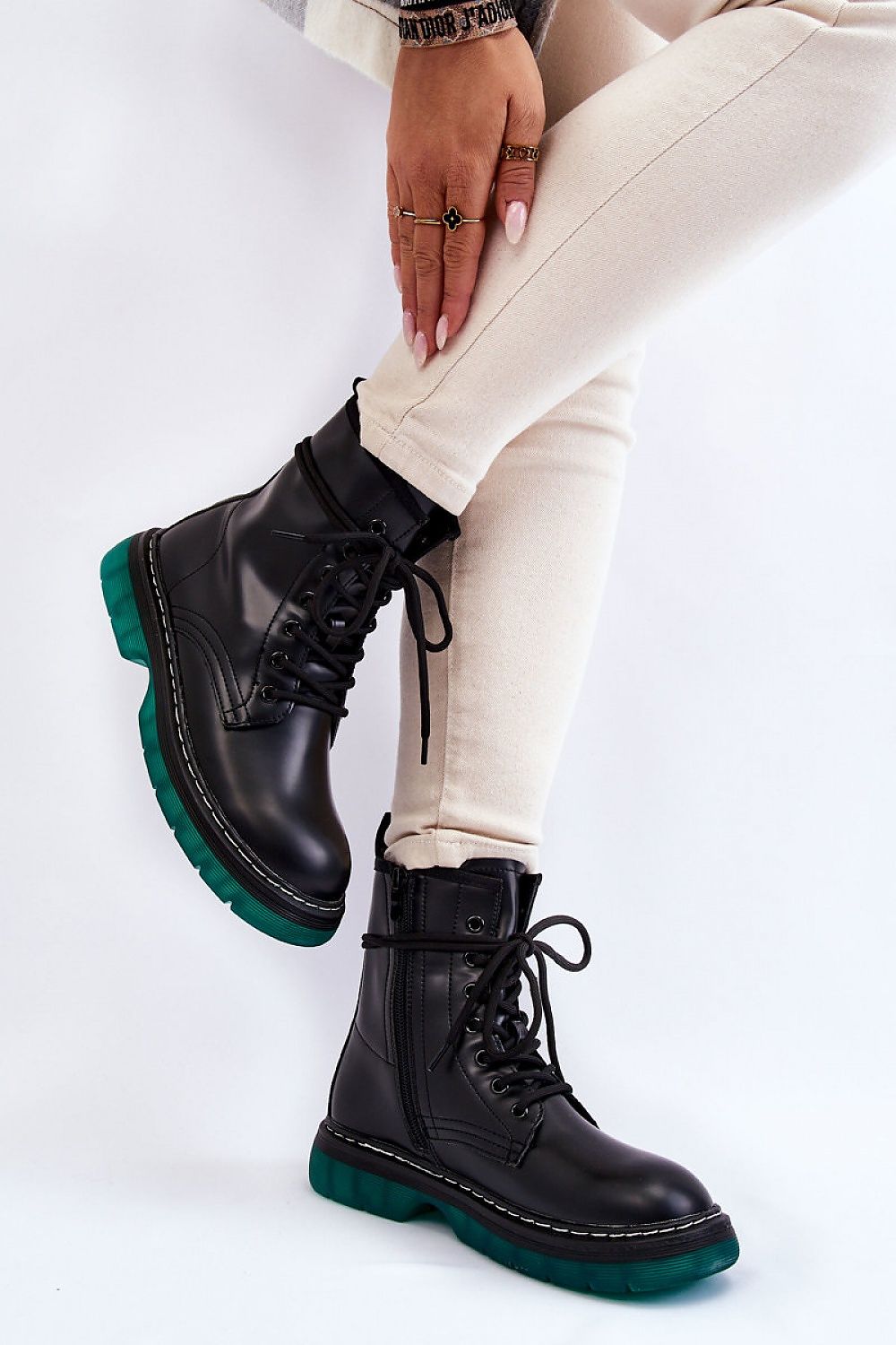 Boots model 174144 Step in style