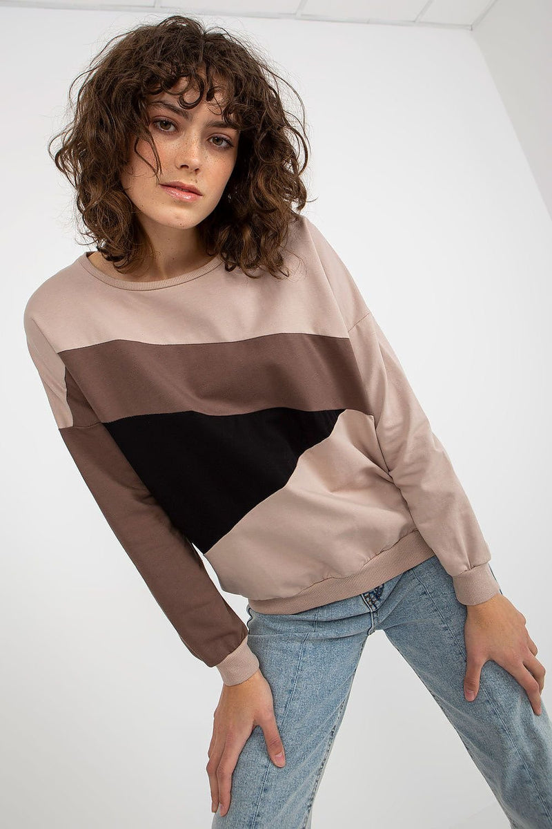 Sweatshirt model 175205 Relevance