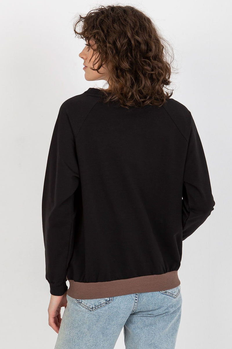 Sweatshirt model 175210 Relevance